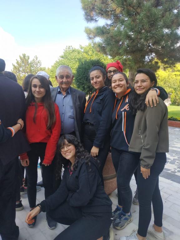 Huzurevi Ziyaretimiz Atatürk Kız Mesleki ve Teknik Anadolu Lisesi